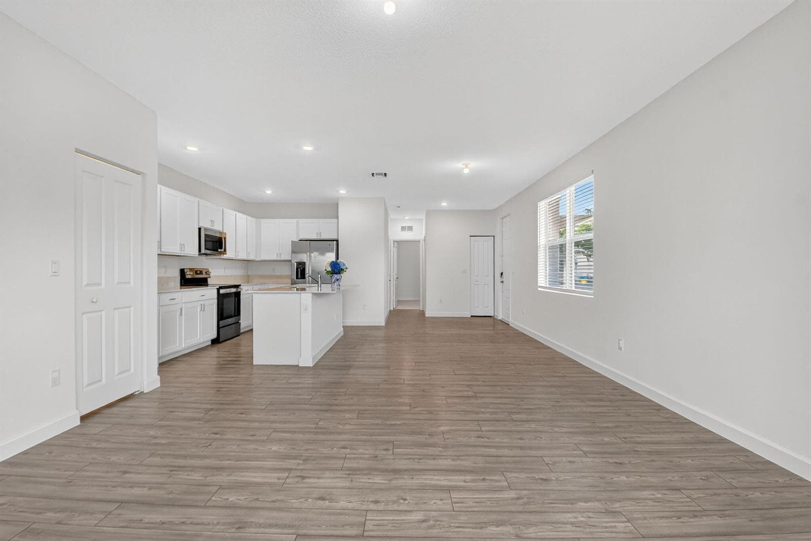 Building Photo - 4645 Meyerson Pl