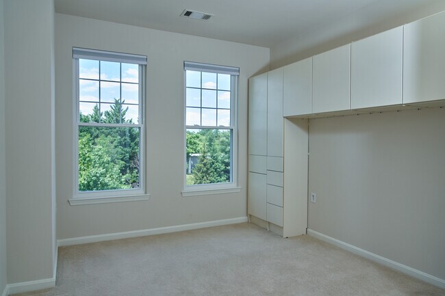Building Photo - 3851 Aristotle Ct