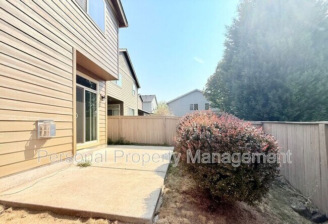 Building Photo - 3326 NW 47th Dr