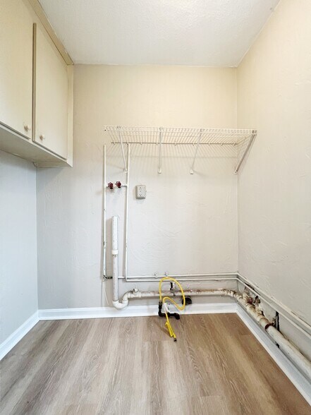 Building Photo - 115 Colburn St