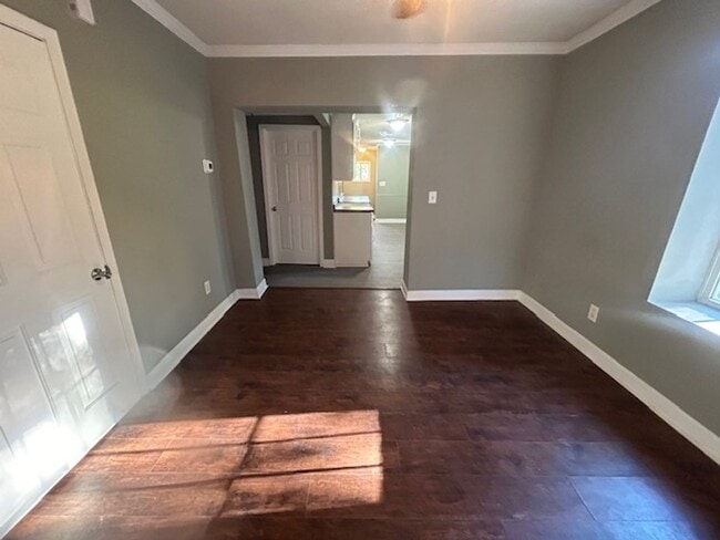 Building Photo - 3530 Beaumont Ave