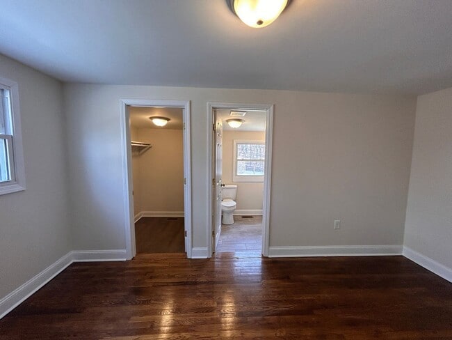 Building Photo - Remodeled 3 BR home with Garage near Explo...