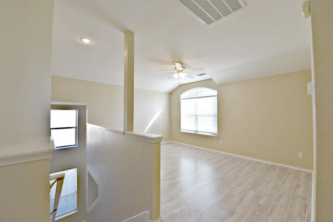 Building Photo - 14412 Ballycastle Trail