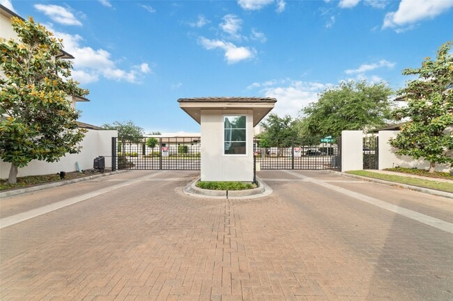 Building Photo - 11506 Royal Tower Pl