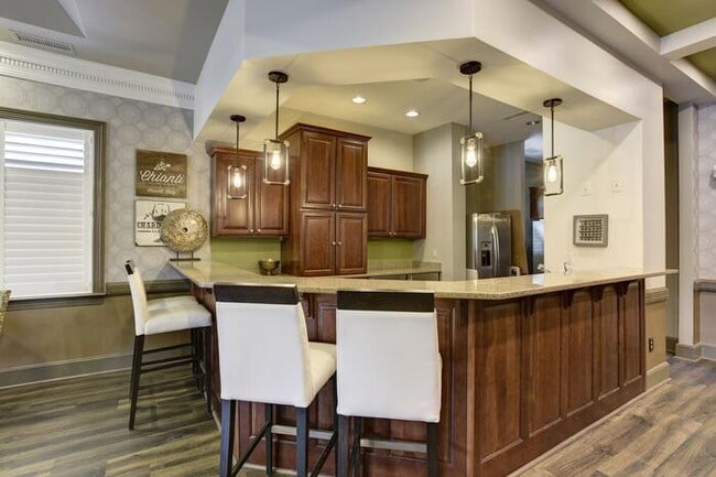 Building Photo - 2520 Stone Cliff Dr
