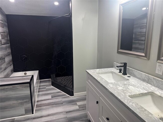 Building Photo - 31326 Tyndall Rd