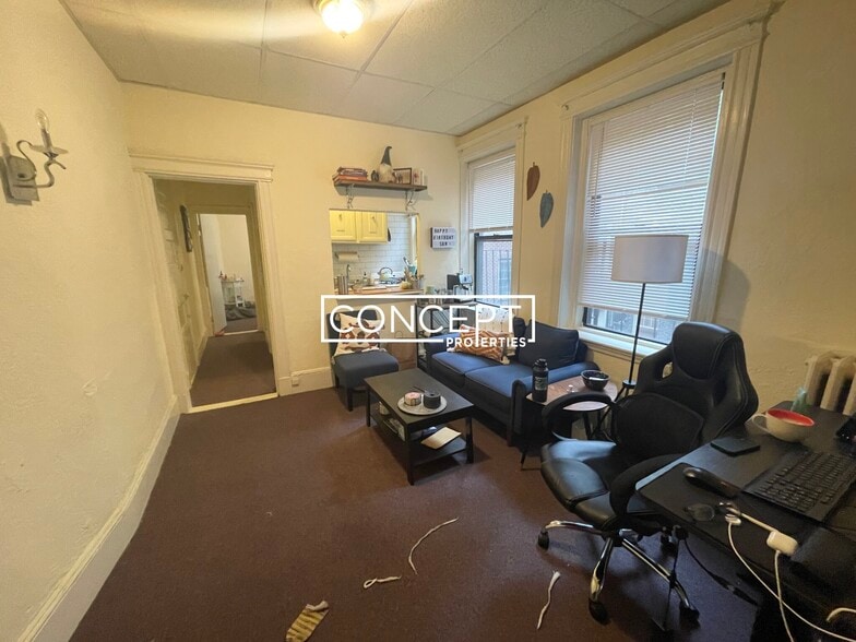 Building Photo - 24 Phillips St