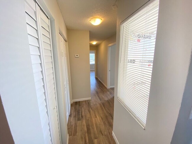 Building Photo - 2524 Woodgate Blvd