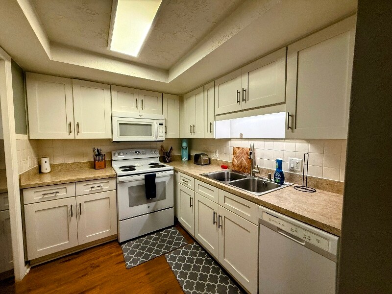 Building Photo - 413 Marjon Ave