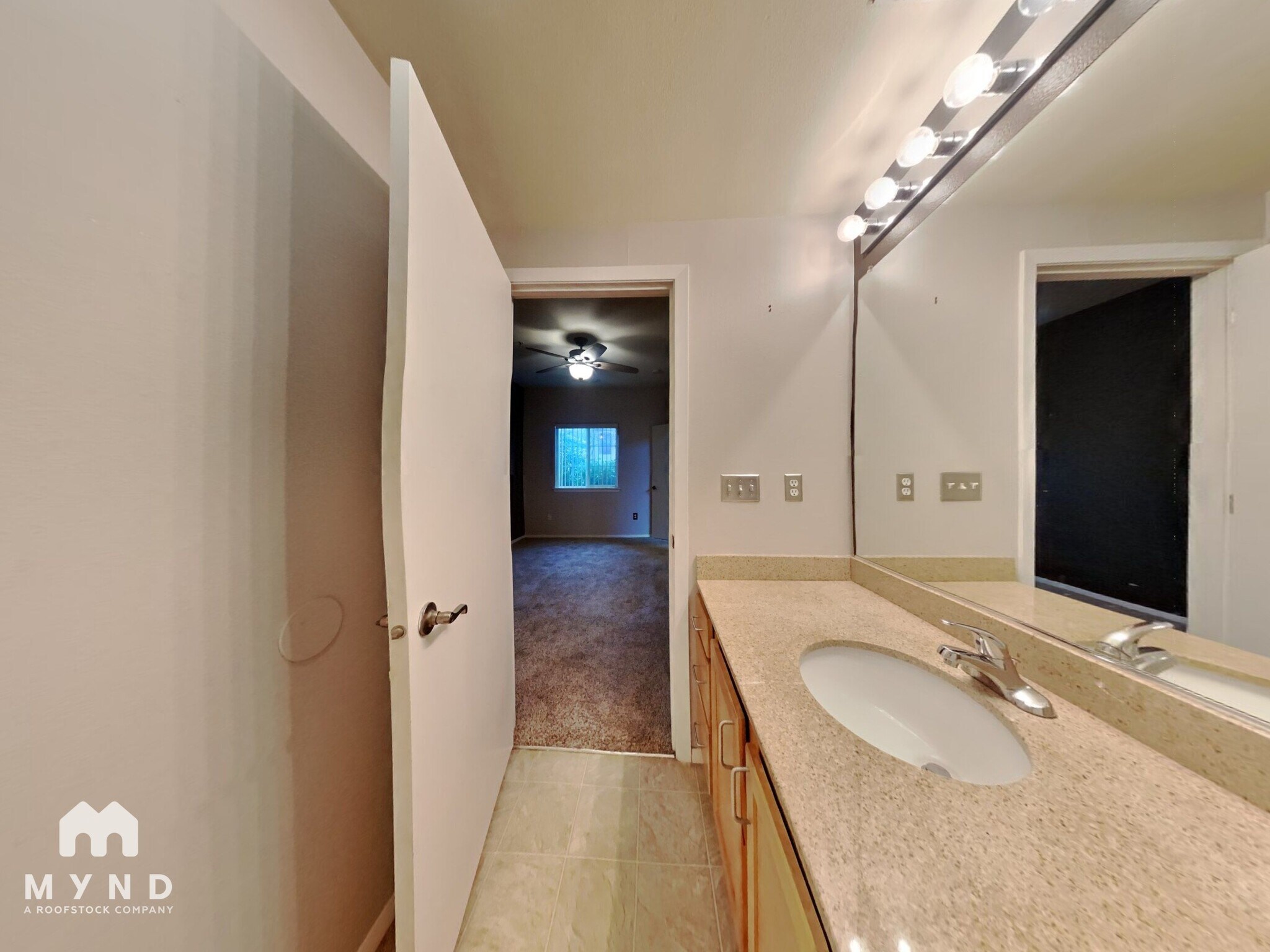 Building Photo - 4200 E Commerce Way