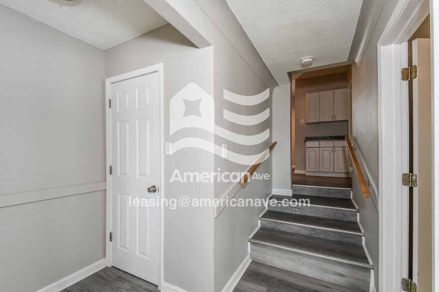 Building Photo - 765 Regina Ave