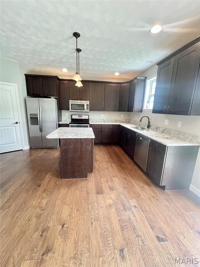 Building Photo - 805 Bluff Ridge Ln