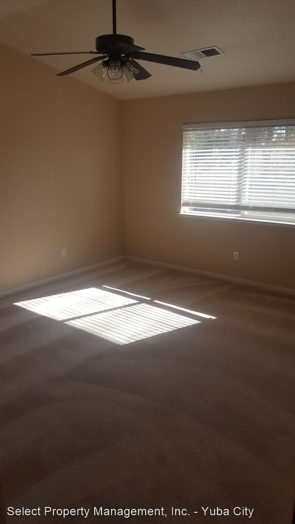 Building Photo - 5 br, 2.5 bath House - 1260 Gerald Court