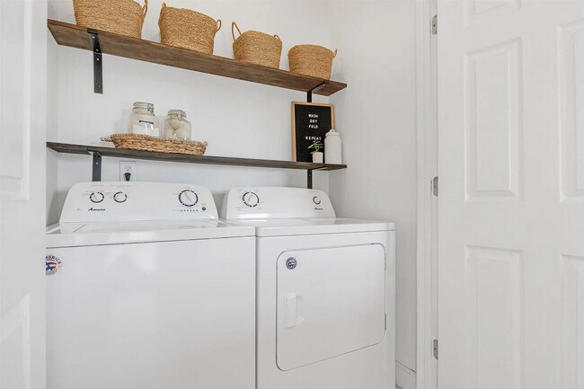 Building Photo - 1565 Bent River Cir