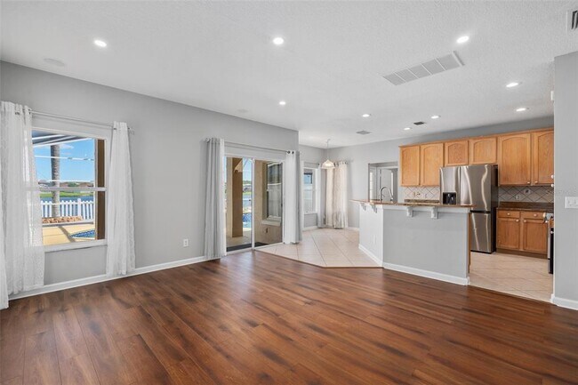 Building Photo - 1555 Harrier Dr