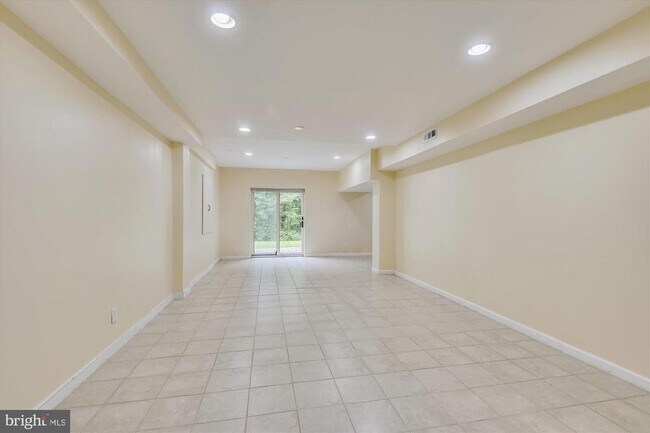 Building Photo - 9715 Middleton Ridge Rd