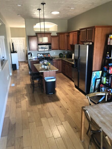 Building Photo - 14794 S Granite Ridge Ln