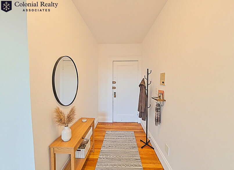 Building Photo - 2031 Commonwealth Ave