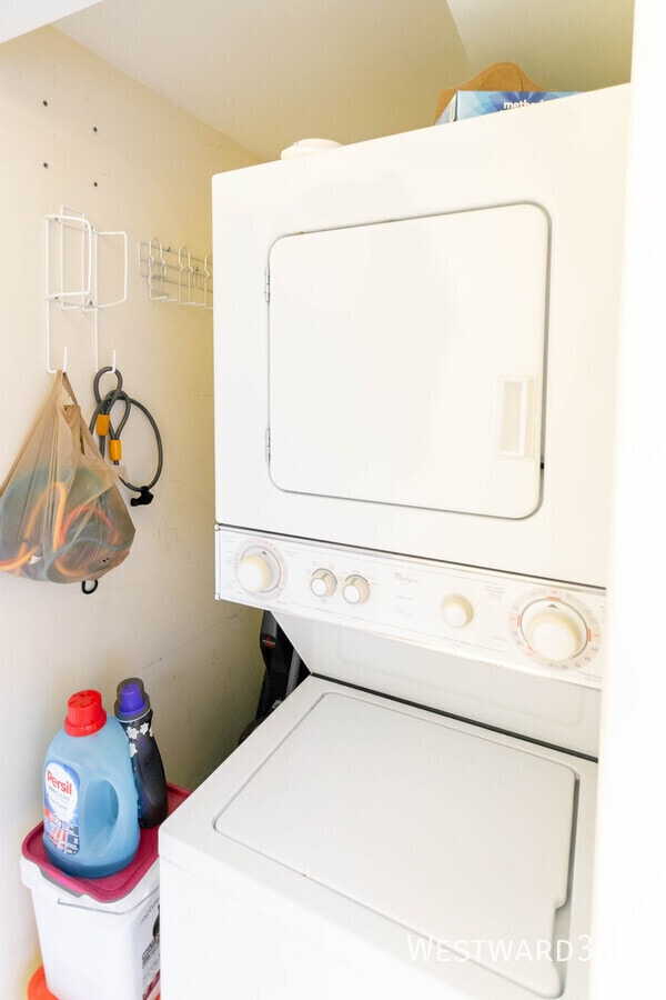 Building Photo - 1623 W Huron-1R