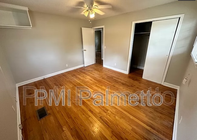 Building Photo - 145 Gala Dr