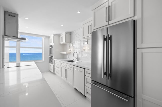 Primary Photo - 4300 N Ocean Blvd