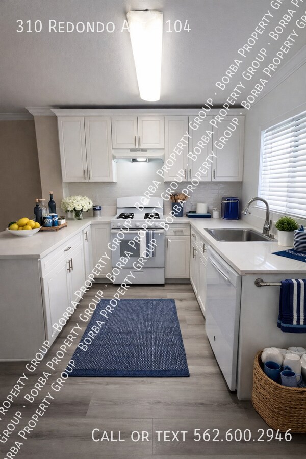 Building Photo - 310 Redondo Ave