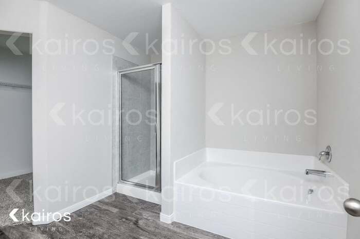 Building Photo - 316 E Georgia Terrace