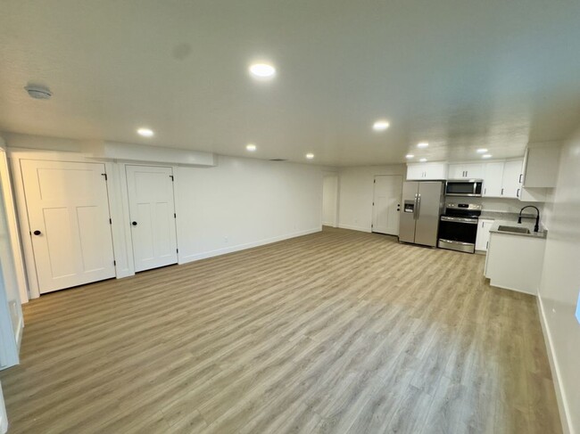 Building Photo - 1349 E 750 S