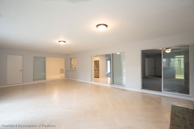 Building Photo - 702 Catfish Creek Rd