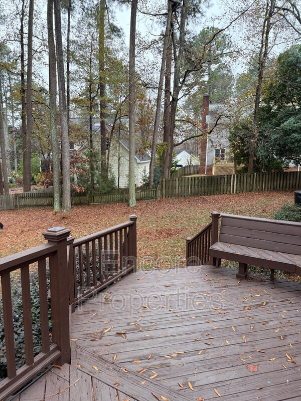 Building Photo - 106 Whispering Pines Ct