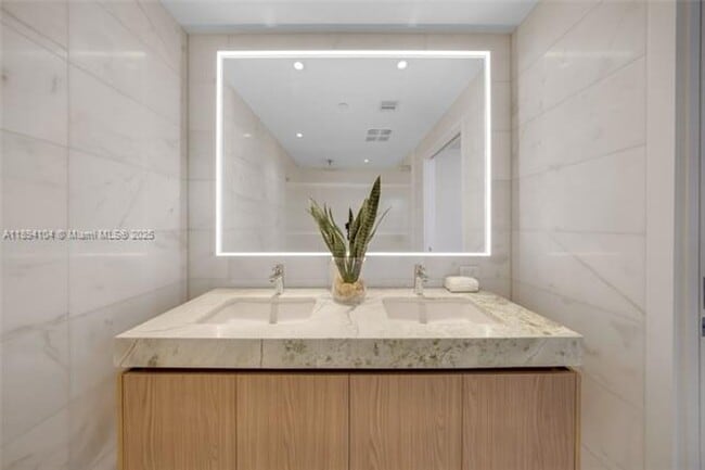 Building Photo - 500 Alton Rd