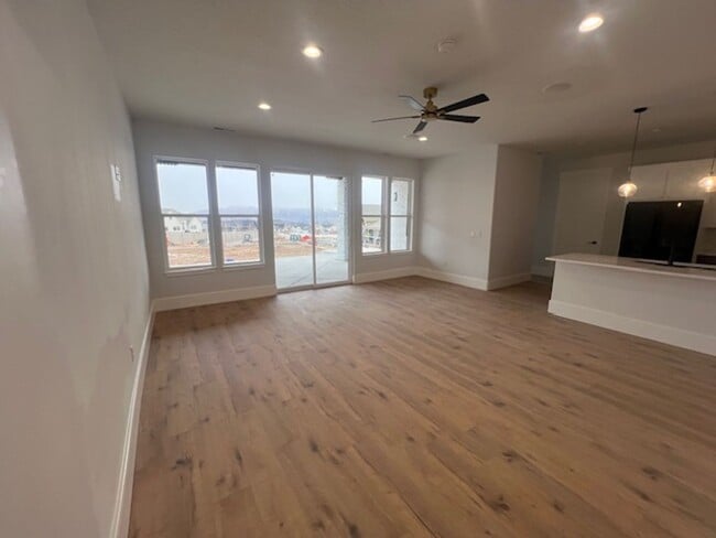 Building Photo - Brand New Basement Appartment