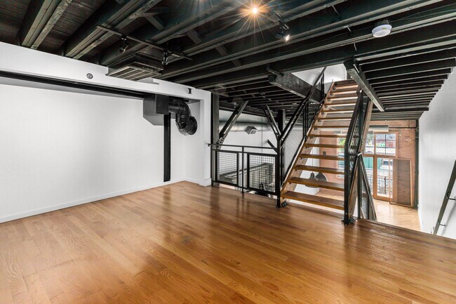 Building Photo - 2003 Brooklyn St