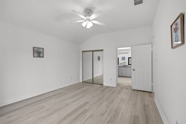 Building Photo - 3122 Lazy Brook Dr