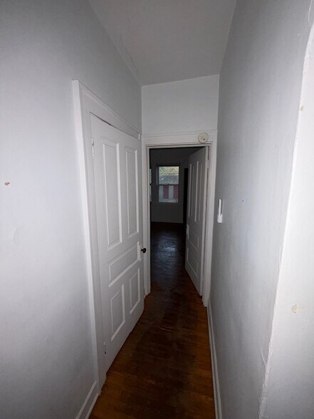 Building Photo - 783 Woodruff Pl E Dr