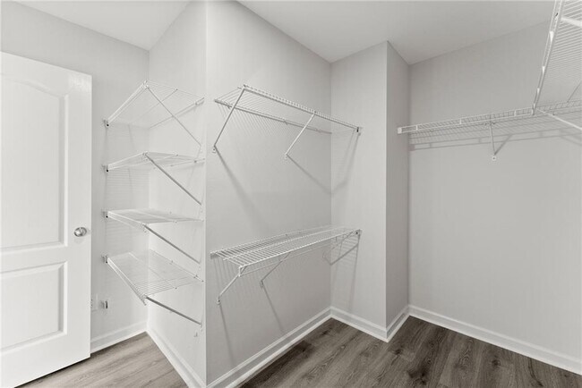Building Photo - 124 Oakmont Dr