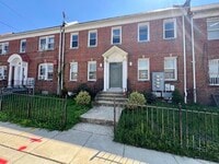 Building Photo - 1353 Adams St NE