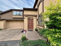 Building Photo - 104 Sayre Dr