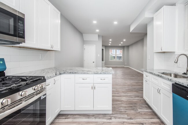 Building Photo - 4644 N 12th St