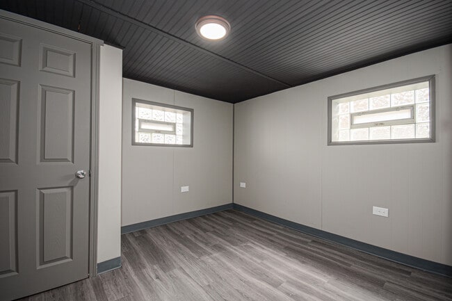 Building Photo - 5533 S Menard Ave