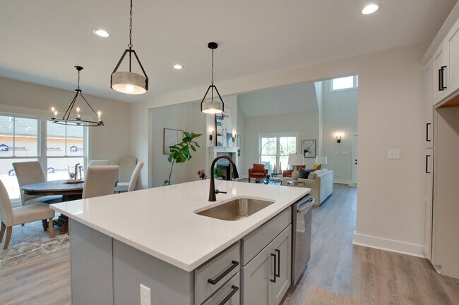 Building Photo - Brand NEW Adorable Craftsman!!!!