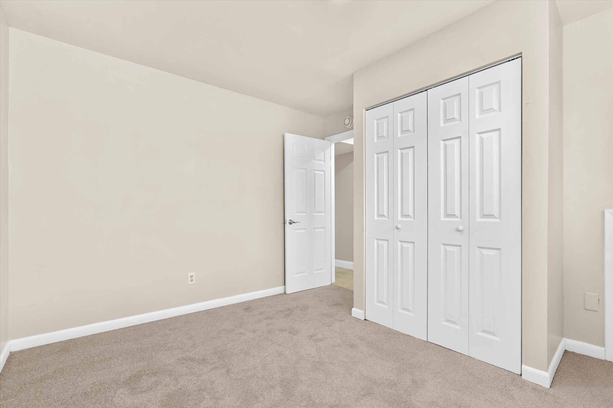 Building Photo - 10747 Evening Wind Ct