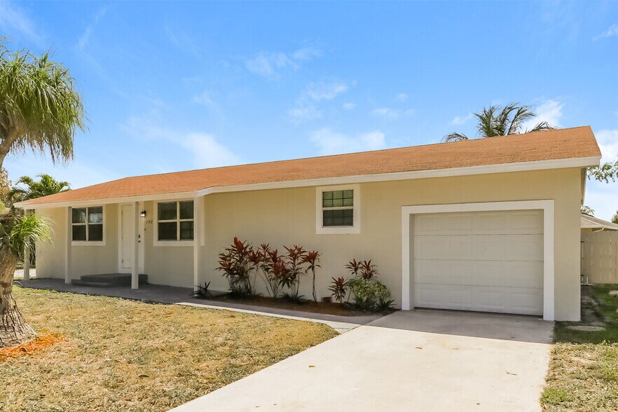 Building Photo - 1142 Monroe Blvd