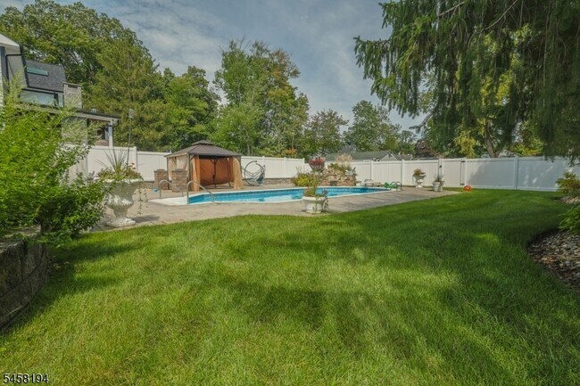 Building Photo - 22 Bryant Dr
