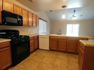 Building Photo - 4328 E Oak Ct