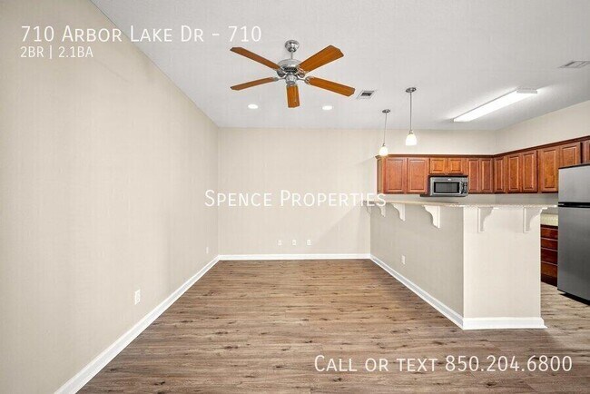 Building Photo - 722 Arbor Lake Dr