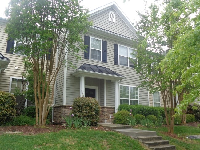 Primary Photo - 1206 Maroon Dr