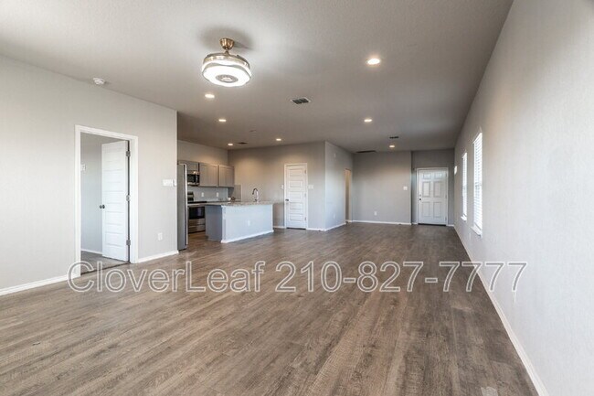 Building Photo - 3022 Del Mar Way