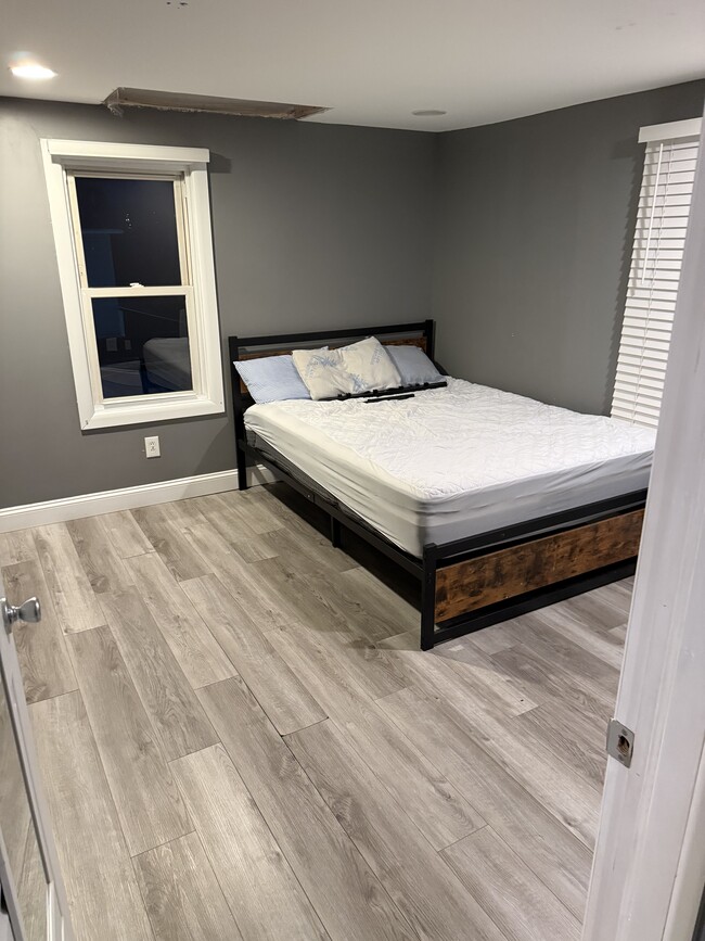 Rear bedroom #2 - 104 Boyce St