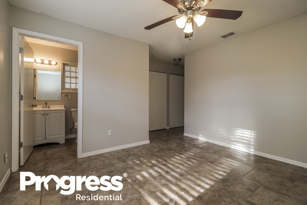 Building Photo - 1565 Quill Ct